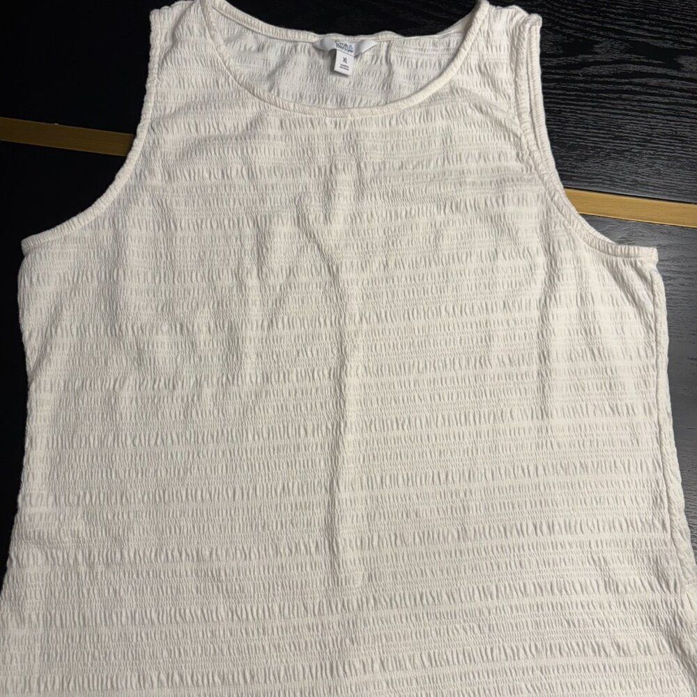 Croft & Barrow Tank Size XL White EUC - Picture 3 of 6
